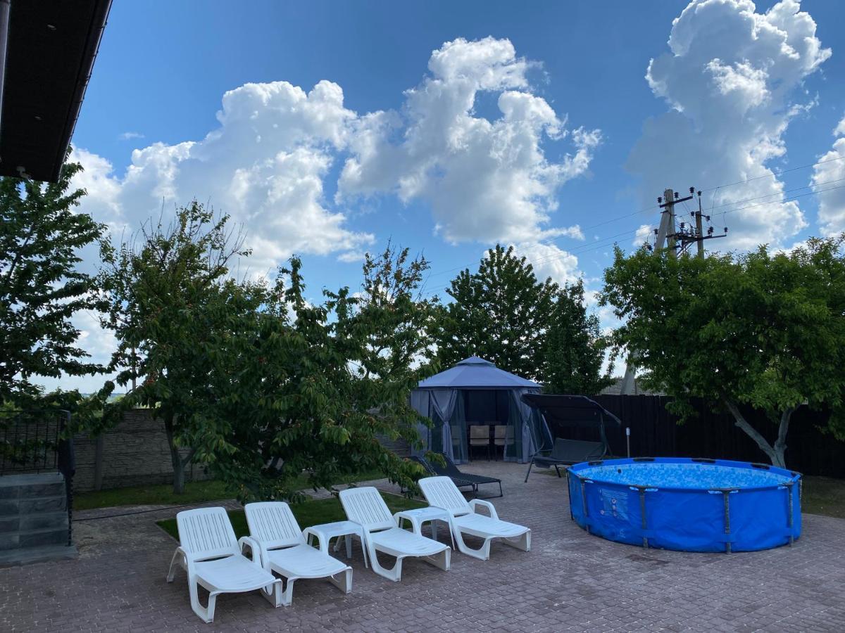 Ness Готельно-Ресторанний Комплекс Krupa Exteriör bild